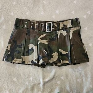 Camouflage Pleated Mini Skort with Belt